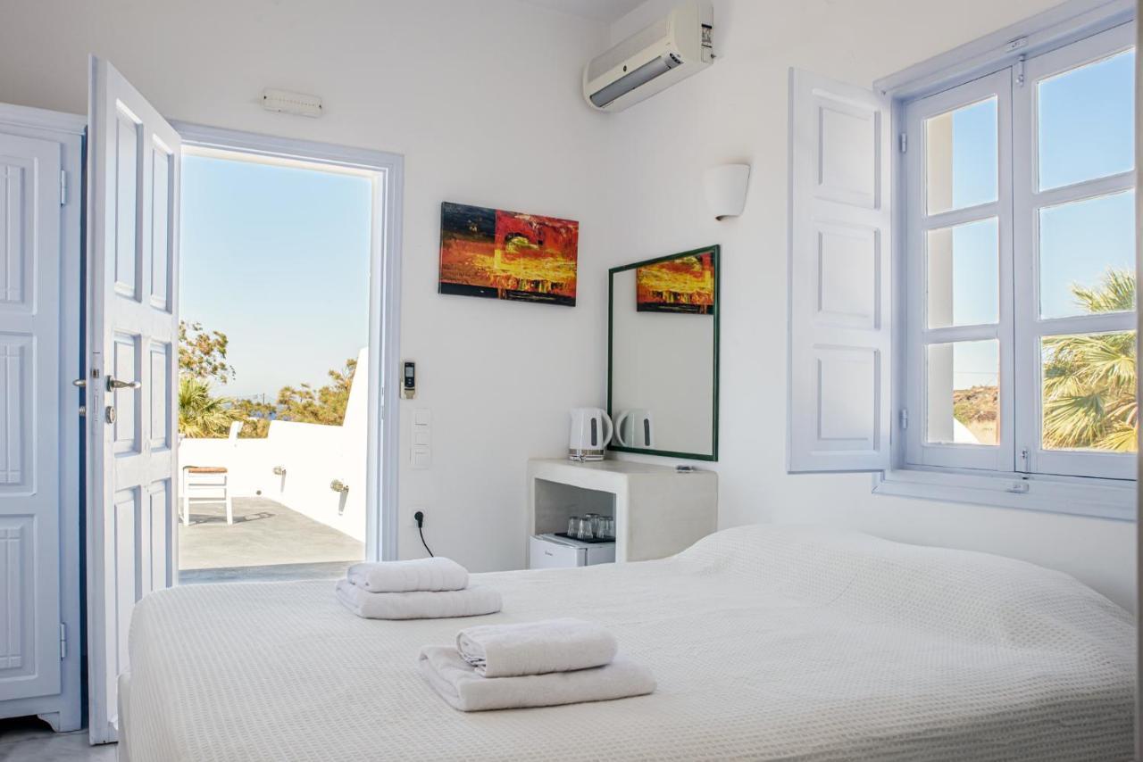 Pelagos Hotel - Oia Exterior photo