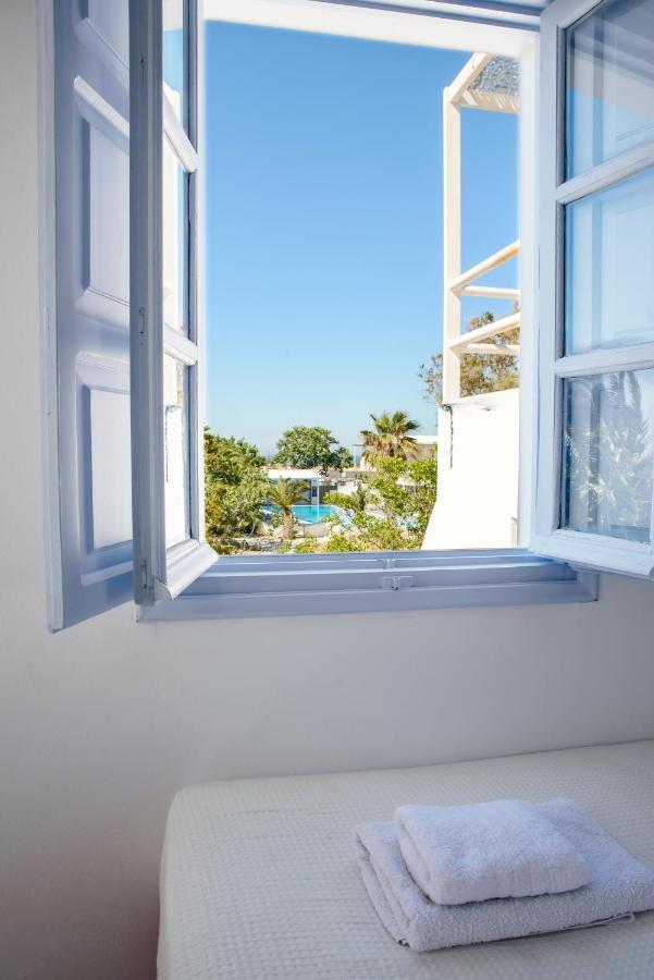 Pelagos Hotel - Oia Exterior photo