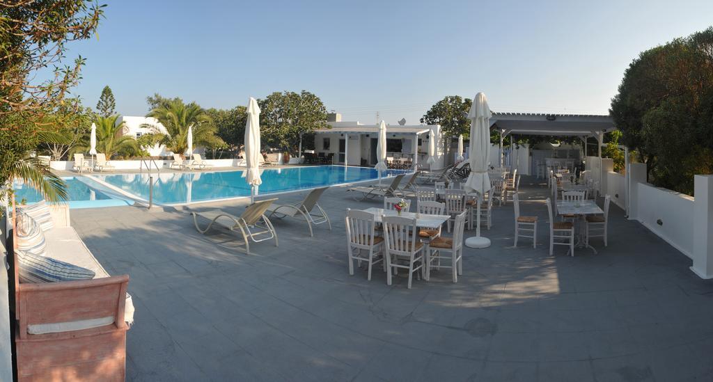 Pelagos Hotel - Oia Exterior photo