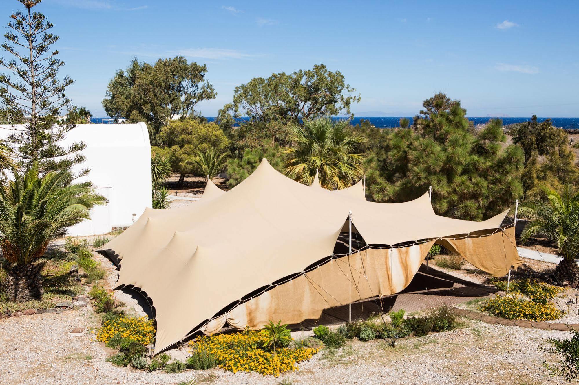 Pelagos Hotel - Oia Exterior photo